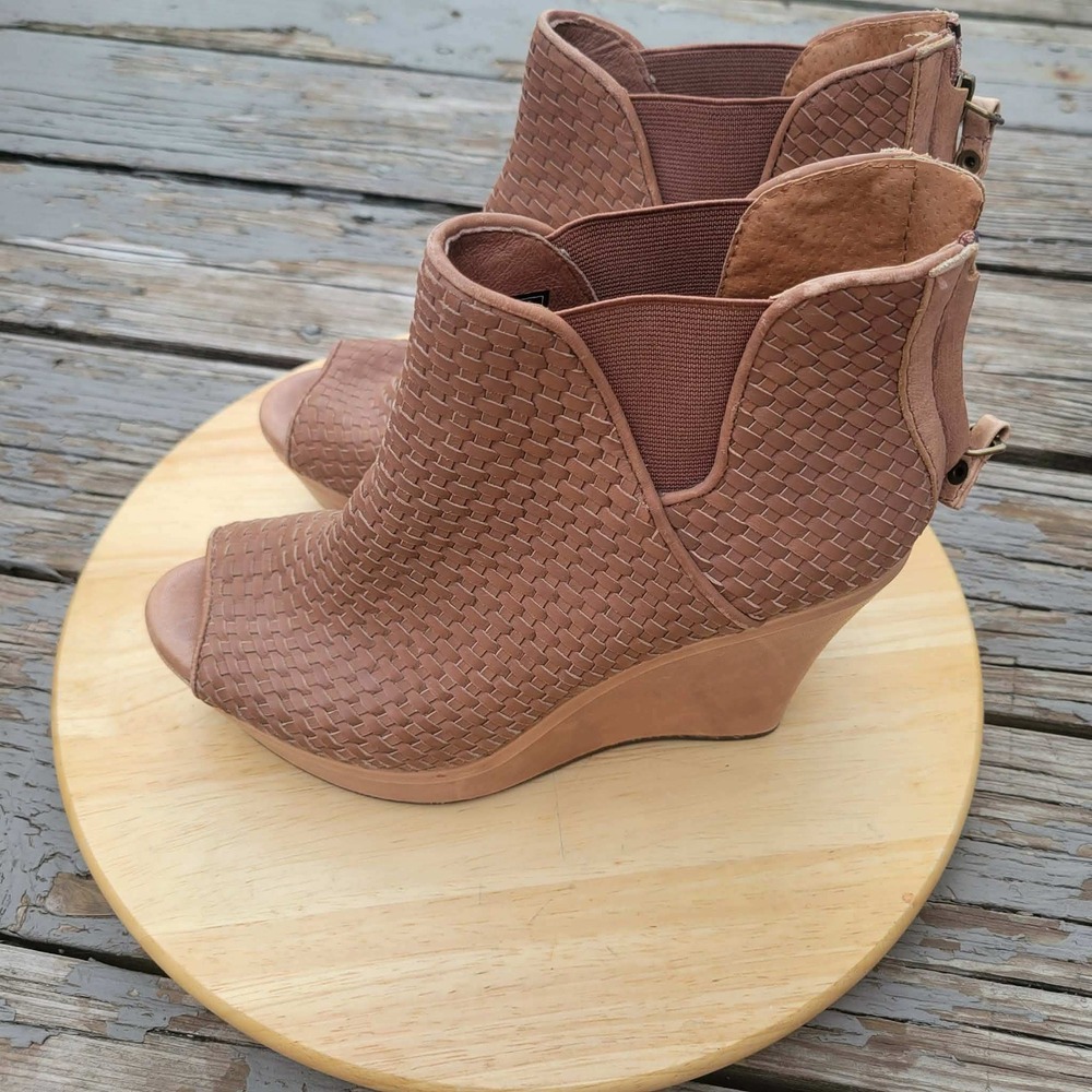 UGG Hamra Womens 8 US Woven Leather Peep Toe Wedge Booties Boho Chestnut 1002897 - Picture 13 of 15